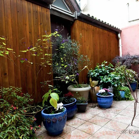 Cote Cour Bed and Breakfast